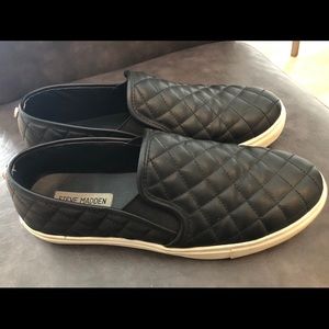 Black Steve Madden Shoes Size 8 LIKE NEW